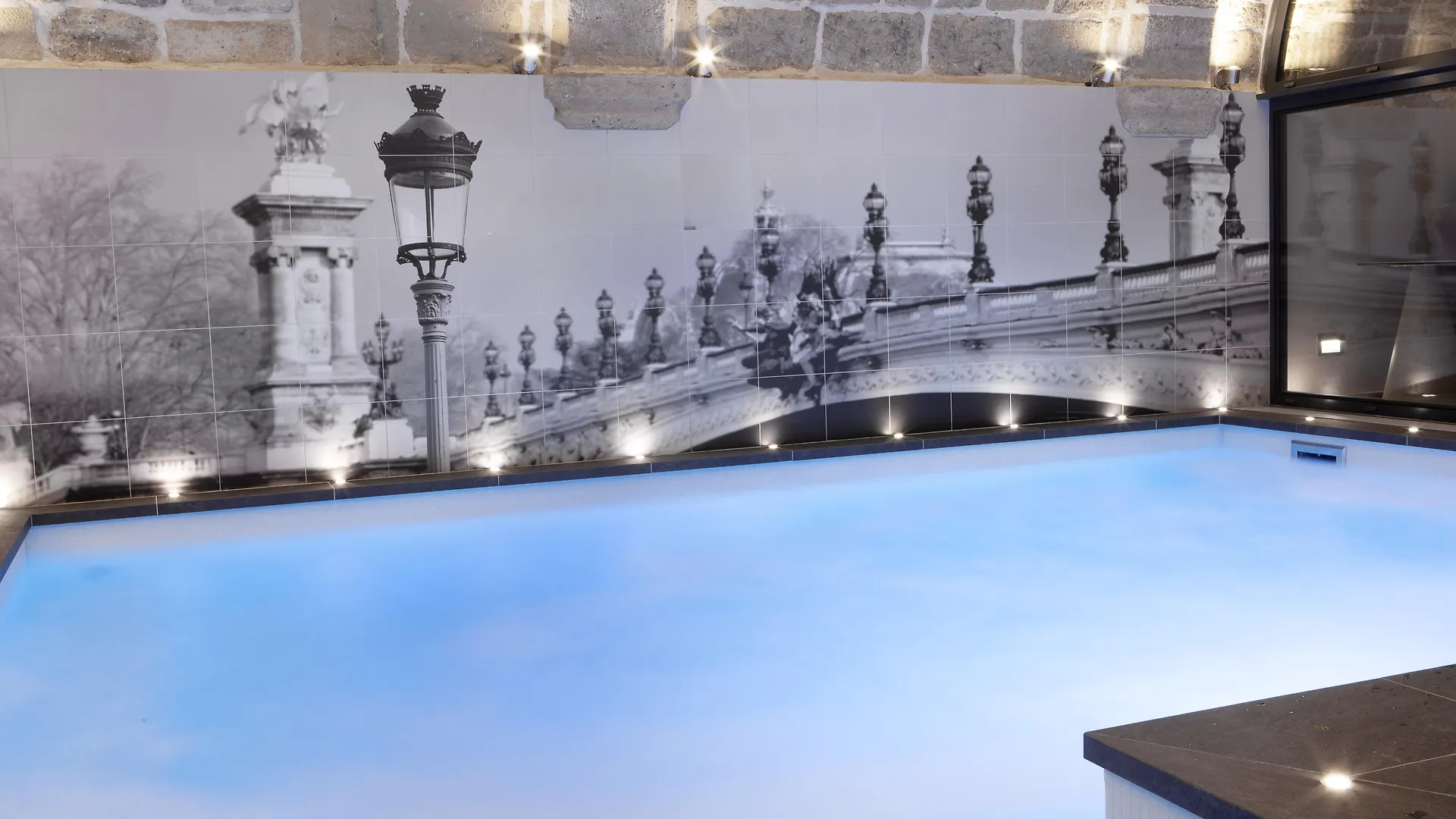 Hotel La Lanterne & Spa By Timhotel Paris