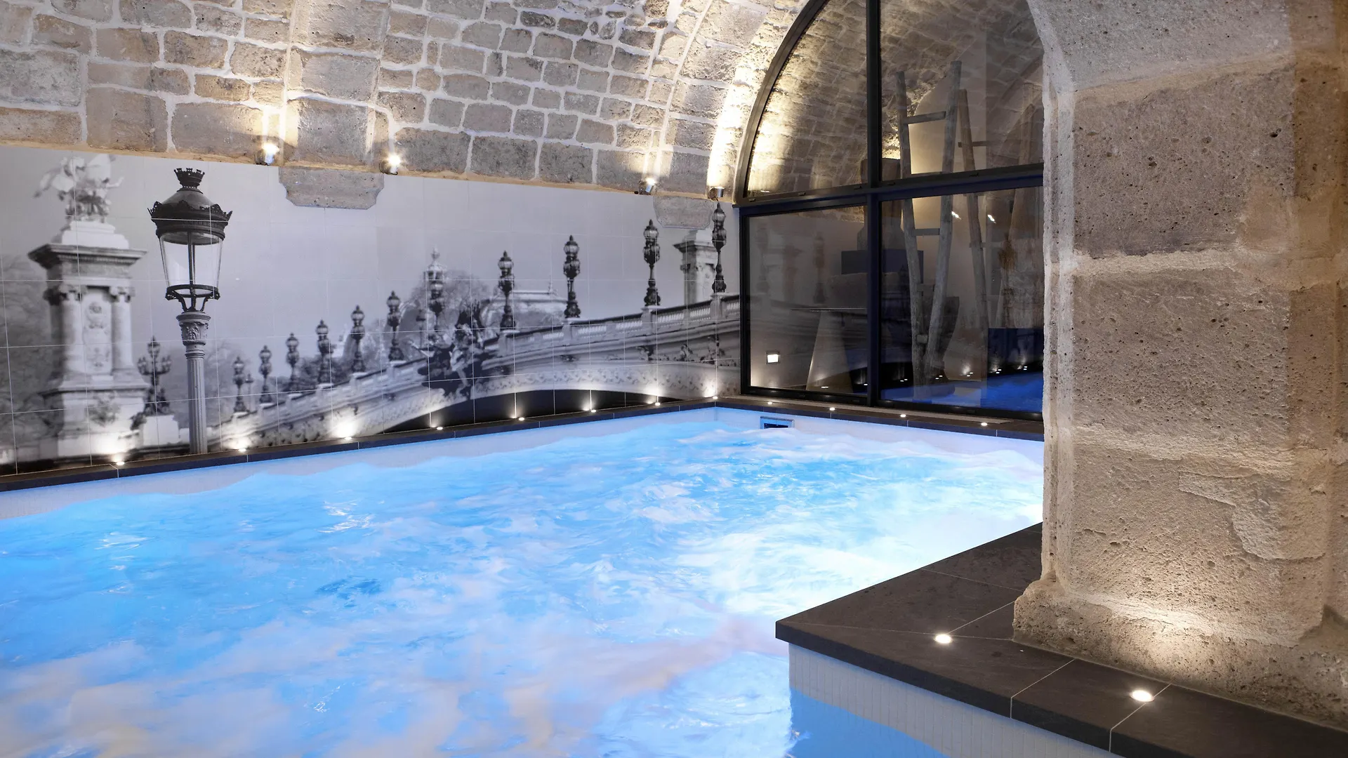 Hotel La Lanterne & Spa By Timhotel location